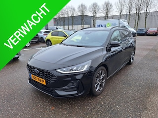 Ford Focus Wagon 1.0 EcoBoost Hybrid ST Line Navigatie | Camera | Pack Winter