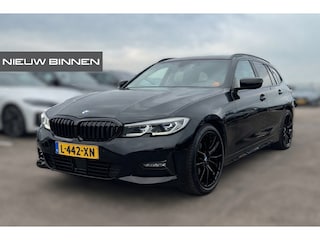 BMW 3-serie Touring 320e xDrive Business Edition Plus | Panoramadak | Stuurverwarming | Stoelverwarming | Keyless | Laser Light | Head-Up Display | Apple Carplay | Navigatie |