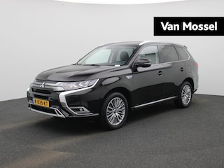 Mitsubishi Outlander 2.4 PHEV Pure+ | Automaat | Stoel verwarming | DAB | Camera | Cruise control | Bluetooth | Parkeer sensoren | Navigatie | Climate control | Navigatie
