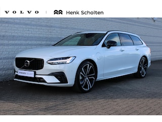 Volvo V90 2.0 T6 Plug-in hybrid AWD Ultra Dark | Nappa Leder met ventilatie Charcoal/Amber | Trekhaak | Headup display | Panoramadak | Preconditioning | Stoelmassage | Driver Awareness | Driver Assistance | Getinte ramen | 22 Inch | Premium Audio by Harman Kardon | Visual Park Assist | Google Maps | Google Assistant | Verwarmbare voorstoelen | Stoelverwarming achter | 4-Zone airco | Matrix Led
