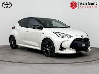 Toyota Yaris 1.5 Hybrid Executive | Navigatie | Dodehoek detectie | Head-up display | Stoelverwarming | Apple Carplay / Android Auto | Parkeersensoren voor/achter | 17 inch