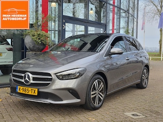 Mercedes-Benz B-klasse 250 e Business Solution Luxury Limited | Afn. Trekhaak | ECC | Panoramadak | PDC + Camera | Stoelverwarming | Leder|