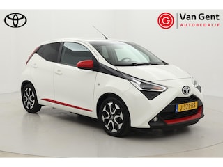 Toyota Aygo 1.0 VVT-i x-joy | Apple Carplay / Android Auto | Clima | Camera | 15 inch | Bluetooth | Privacy glas