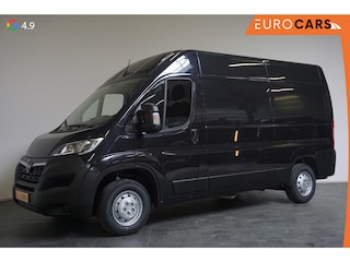 Opel Movano 140pk L2H2 Edition Navi Camera Parkeersensoren Trekhaak Cruise control Airco