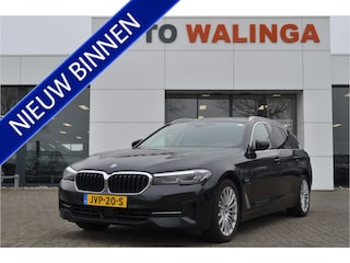 BMW 5-serie Touring 530e Leer | Head Up | Stuur-Stoelverw v+a | Adapt Cr | Sfeerverl.| Dealer onderhouden!