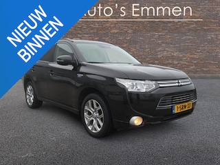 Mitsubishi Outlander 2.0 PHEV LEDER PANO NAVI TREKHAAK LMV