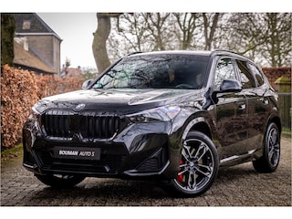 BMW X1 sDrive20i M Sport Pro Full Massage Harman Kardon Panorama Trekhaak