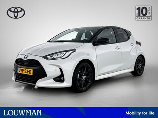 Toyota Yaris 1.5 Hybrid Executive | Stoel-/Stuurverwarming | Parkeersensoren V+A | Navi | Lichtmetalen Velgen |