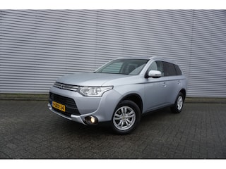 Mitsubishi Outlander 2.0 PHEV Business Edition X-Line AUTOMAAT - Climate / Navi / Cruise / Camera  / Trekhaak / NAP
