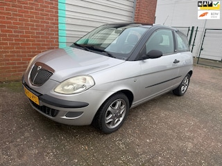 Lancia Ypsilon 1.2 Argento 3-deurs Airco Bj:2006 NAP!