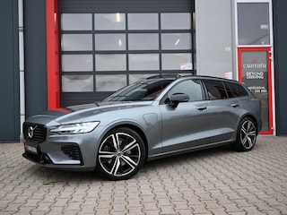 Volvo V60 2.0 T6 Recharge AWD R-Design | Pano | Leder | Led | Memory | ACC | Trekhaak | Stoel & Stuurwielverwarming | Adaptive Cruise | Harmon Kardon | Keyless | Camera | Dodehoek |