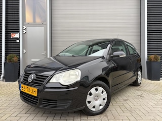 Volkswagen Polo 1.4-16V Optive/Hele nette auto/Airco/3e eigenaar/