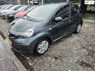 Toyota Aygo 1.0-12V Access | NIEUWE APK | 12 MND GARANTIE | AIRCO | ELEC RAMEN |