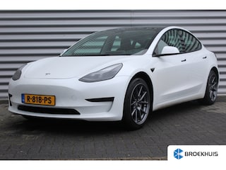 Tesla Model 3 RWD PLUS 60KWH 238PK AUTOMAAT / NAVI / LEDER / CLIMIA / FULL-LED / CAMERA / 19" LMV / PANO. DAK  / AUTO-PILOT / NIEUWSTAAT !!