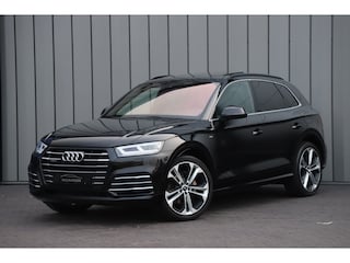 Audi Q5 55 TFSI e quattro Competition | 367PK | Luchtvering | Head-up | Massage | Keyless-go | B&O | Sfeerverlichting | Standkachel | Trekhaak | 2021.