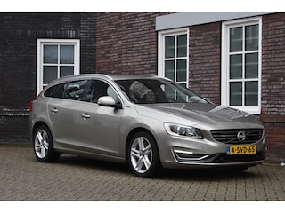 Volvo V60 2.4 D6 AWD Plug-In Hybrid Summum - 1e Eigenaar! Wij zijn op afspraak geopend! Graag bellen voor uw komst.
