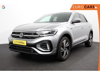 Volkswagen T-Roc 1.5 TSI 150pk DSG R-Line | Navigatie | Apple Carplay/Android Auto | Parkeersensoren | Camera | Blind Spot Assist | Adaptive Cruise Control | Elektrische achterklep | Stoel- en stuurverwarming | Climate Control | Ledverlichting | Virtual Cockpit
