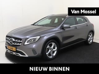 Mercedes-Benz GLA 180 Premium Plus 122 PK Automaat | Parkeersensoren Voor + Achter | Navigatie | Airco | Stoelverwarming | Elektrisch Bedienbaar Panorama Dak