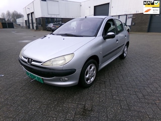 Peugeot 206 1.4 Gentry 5 deurs apk 02/2027