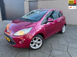 Ford Ka 1.2 Titanium X start/stop| speciale kleur en veel acc. | erg sportief