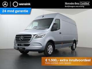 Mercedes-Benz Sprinter 319 CDI | Aut. | L2 H2 | Select | LED Koplampen | 3-zits | Achteruitrijcamera | Navigatie | Apple Carplay/Android Auto | 3500 KG. AHW | Distronic Plus | LM Velgen | Certified