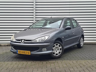 Peugeot 206 1.4i Generation 5-drs Airco/Cruise Nieuwe APK!