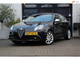 Alfa Romeo Giulietta 1.4 T Turbo Turismo - LEDER - SPORTIVA - STOEL VERW - CARPLAY - CRUISE CONTROL - CAMERA + PDC - PERFECT!