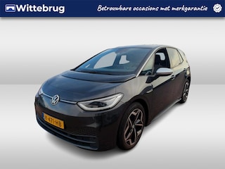 Volkswagen ID.3 First Plus 58 kWh Navigatie / Stoelverwarming / Clima / App-connect / Achteruitrijcamera + Parkeersensoren