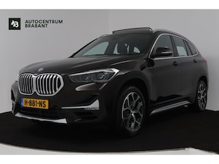 BMW X1 SDrive20i VDL Nedcar Edition (PANORAMADAK, ACHTERUITRIJCAMERA, STOELVERWARMING, DEALER ONDERHOUDEN)