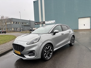Ford Puma 1.0i EcoBoost Hybrid ST-Line X 6-Bak 125 PK. Eerste eigenaar en volledig dealer onderhouden !!! Absolute TOP auto !!