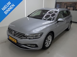 Volkswagen Passat VARIANT 1.5 TSI BUSINESS I AUTOMAAT I TREKHAAK I P-CAMERA I ADAPTIVE CRUISE CONTROL I CLIMATE CONTROL
