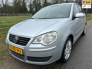 Volkswagen Polo 1.4-16V Optive pas 93.500km airco zeer mooi