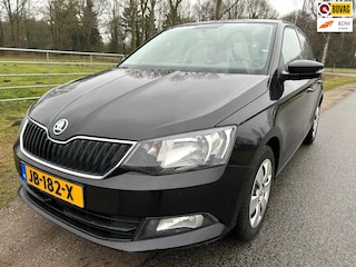 Skoda Fabia 1.0 Active pas 61.917km prachtige auto