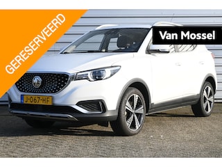 MG ZS Luxury 45 kWh Panoramadak | Leder | Stoelverwarming | Achteruitrijcamera | Navigatie | Apple Carplay/Android Auto