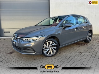 Volkswagen Golf 1.4 eHybrid Style * Camera * Side Assist * Massage * CarPlay *