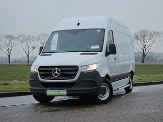 Mercedes-Benz Sprinter 311 L2H2 Mbux RWD!