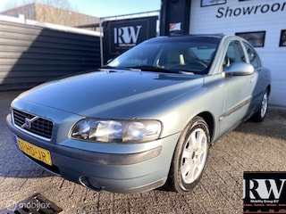 Volvo S60 2.4 Edition *NAP*1E EIGENAAR*DAKRAAM*A/C*TREKHAAK*