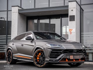 Lamborghini Urus 4.0 V8 Graphite Capsule / 4-Seats / B&O 3D / Akra / Carbon / Pano / FULL
