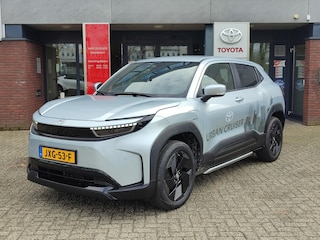 Toyota Urban Cruiser DYNAMIC 61 kWh NIEUW! STOELVERW BLIND SPOT KEYLESS PARK-SENSOREN CAMERA KEYLESS NAVI AD-CRUISE APPLE/ANDROID