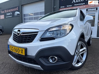 Opel Mokka 1.4 T Innovation 4x4 met leer en parkeersensoren en navigatie en bluetooth telefoon en airco en cruise controle