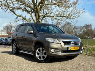 Toyota RAV4 2.0 VVTi Dynamic 2WD | Cruise + Clima + Stoel verw. nu € 13.975,-!!!