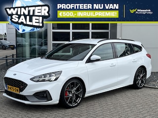 Ford Focus Wagon 2.3 EcoBoost 280pk ST-3 | WINTERSALE | Winterpack | Alcantara bekleding | Camera | Performance Modus |