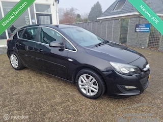 Opel Astra 1.4 Turbo Blitz met nieuwe apk tot 01-2027