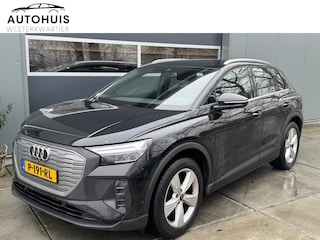 Audi Q4 35 Edition 55 kWh Stoelverwarming Navigatie 19" LMV Trekhaak Elektrische klep Audi Sound