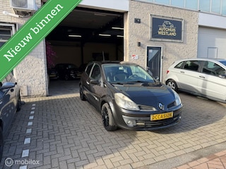 Renault Clio 1.6-16V Dynamique