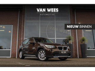 BMW X1 xDrive20d Executive | NL auto | Automaat | Sportstuur | Cruise control | Panoramadak | Stoelverwarming | Navigatie | Keyless entry | Climate control | PDC