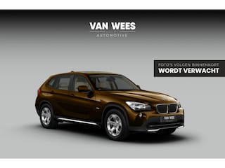 BMW X1 xDrive20d Executive | NL auto | Automaat | Sportstuur | Cruise control | Panoramadak | Stoelverwarming | Navigatie | Keyless entry | Climate control | PDC