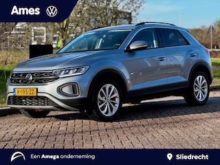 Volkswagen T-Roc 1.0 TSI 110pk Life | Digital cockpit pro | Extra getint glas | Adaptive cruise control