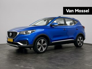 MG ZS Luxury 45 kWh | Trekhaak Afneembaar | Pano Dak | Stoelverwarming | Apple Carplay | Camera