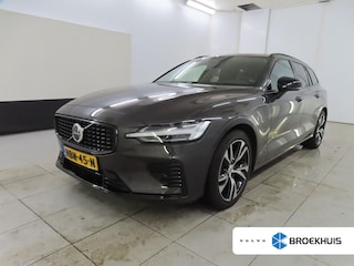 Volvo V60 2.0 T6 Plug-in hybrid AWD Ultra Dark | Panoramadak | Trekhaak | Camera | Adaptieve cruise control | Harman Kardon | Leder | 18'' Velgen |